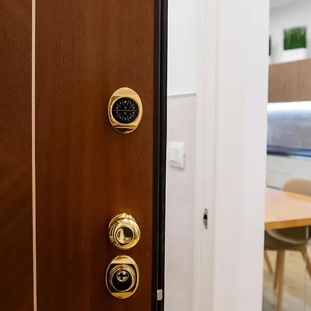 Magic Apartment *